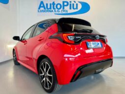 										TOYOTA YARIS 1.5H 92 CV PREMIERE full									