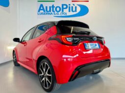 										TOYOTA YARIS 1.5H 92 CV PREMIERE full									