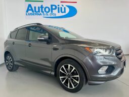 										FORD KUGA 2.0 TDCI 150 ST-LINE AWD full									