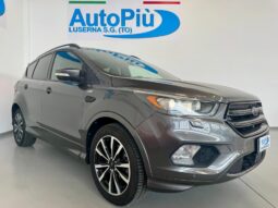 										FORD KUGA 2.0 TDCI 150 ST-LINE AWD full									