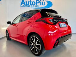 										TOYOTA YARIS 1.5H 92 CV PREMIERE full									