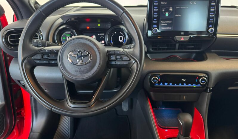 								TOYOTA YARIS 1.5H 92 CV PREMIERE full									