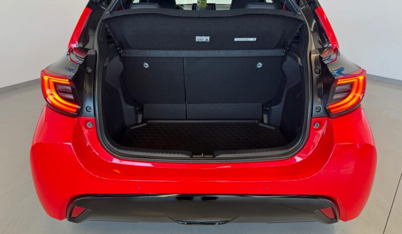 								TOYOTA YARIS 1.5H 92 CV PREMIERE full									