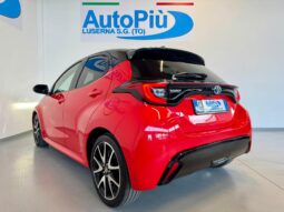 										TOYOTA YARIS 1.5H 92 CV PREMIERE full									