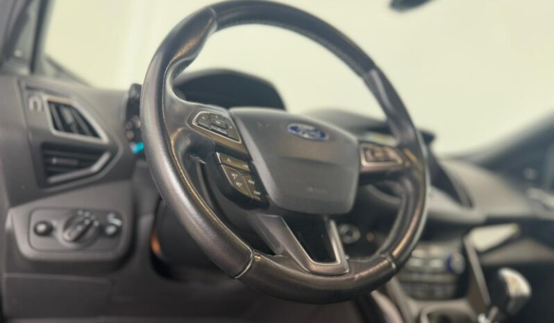 								FORD KUGA 2.0 TDCI 150 ST-LINE AWD full									