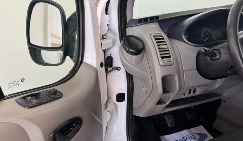 								RENAULT TRAFIC L1H1 2.0 dCi 115 CV full									