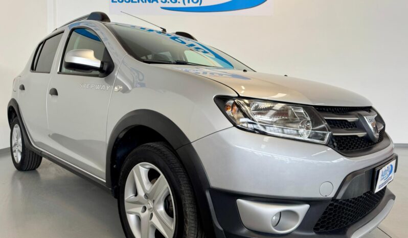 								DACIA SANDERO STEPWAY 1.5 DCI 90 CV full									