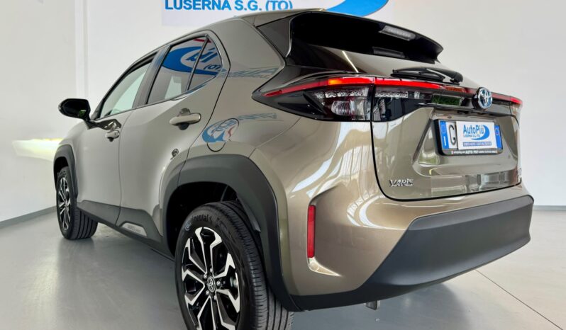 								TOYOTA YARIS CROSS AWD-I full									