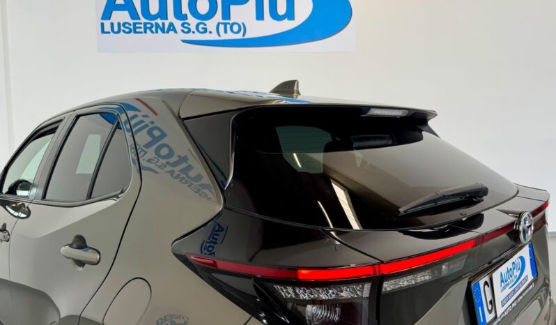 								TOYOTA YARIS CROSS AWD-I full									
