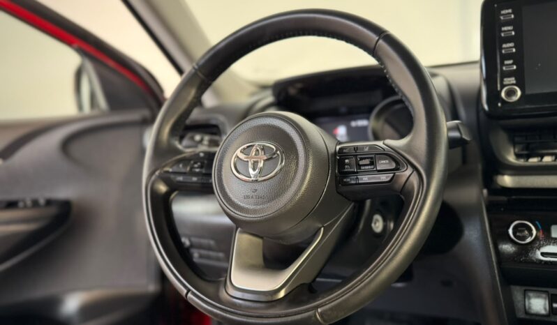 								TOYOTA YARIS CROSS AWD-I full									