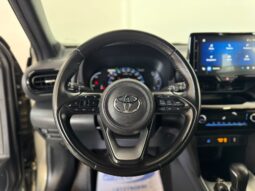 										TOYOTA YARIS CROSS AWD-I full									