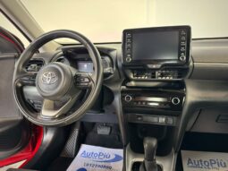 										TOYOTA YARIS CROSS AWD-I full									
