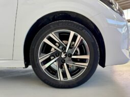 										PEUGEOT 208 ALLURE 1.2 75 CV full									