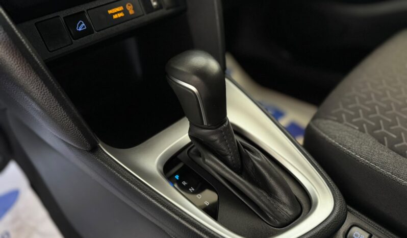 								TOYOTA YARIS CROSS AWD-I full									