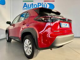 										TOYOTA YARIS CROSS AWD-I full									