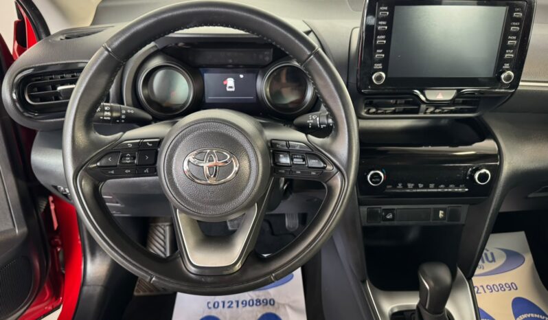 								TOYOTA YARIS CROSS AWD-I full									