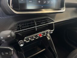 										PEUGEOT 208 ALLURE 1.2 75 CV full									