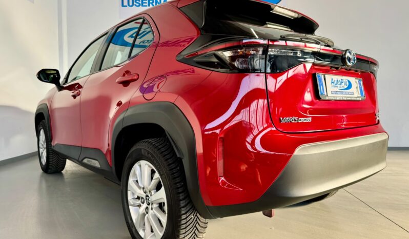 								TOYOTA YARIS CROSS AWD-I full									