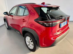 										TOYOTA YARIS CROSS AWD-I full									