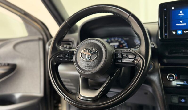 								TOYOTA YARIS CROSS AWD-I full									
