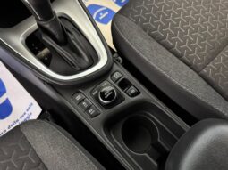 										TOYOTA YARIS CROSS AWD-I full									