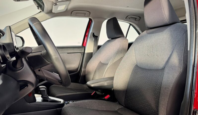								TOYOTA YARIS CROSS AWD-I full									