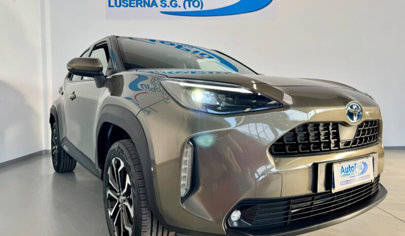 								TOYOTA YARIS CROSS AWD-I full									