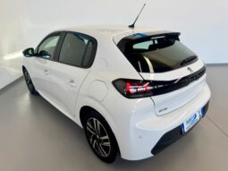 										PEUGEOT 208 ALLURE 1.2 75 CV full									