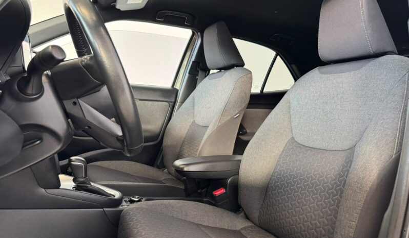								TOYOTA YARIS CROSS AWD-I full									