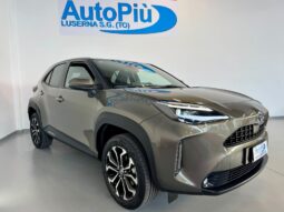 										TOYOTA YARIS CROSS AWD-I full									