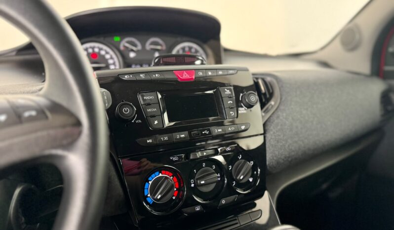 								LANCIA YPSILON 1.2 B/GPL ECOCHIC 69 CV full									